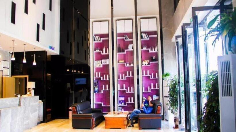 Lavande Hotels·lasa Railway Station