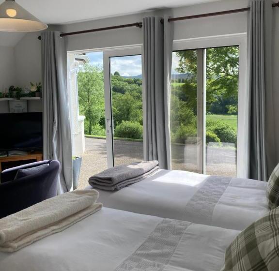 Пансион Hillside Hideaway