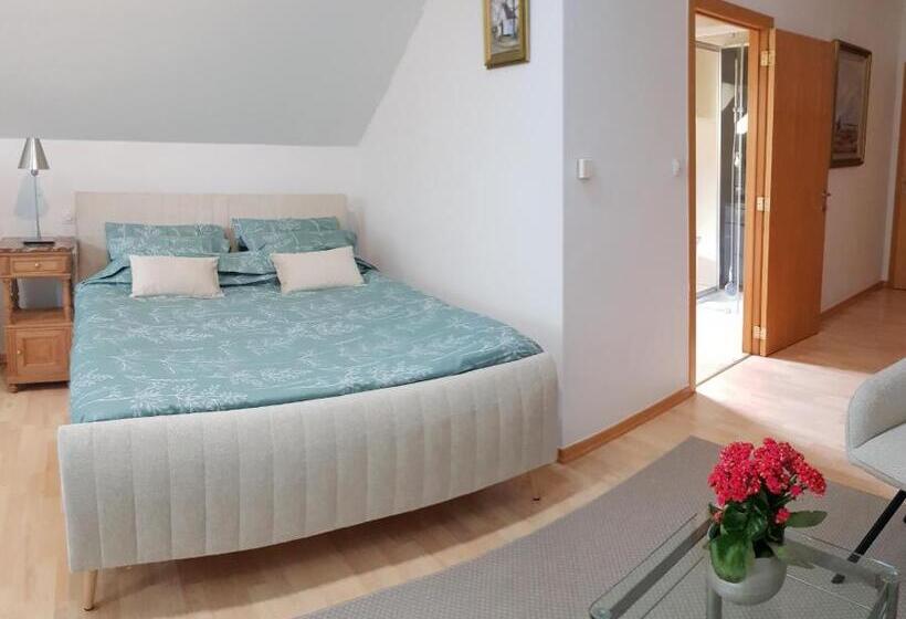 펜션 L écrin Sous Les Toits