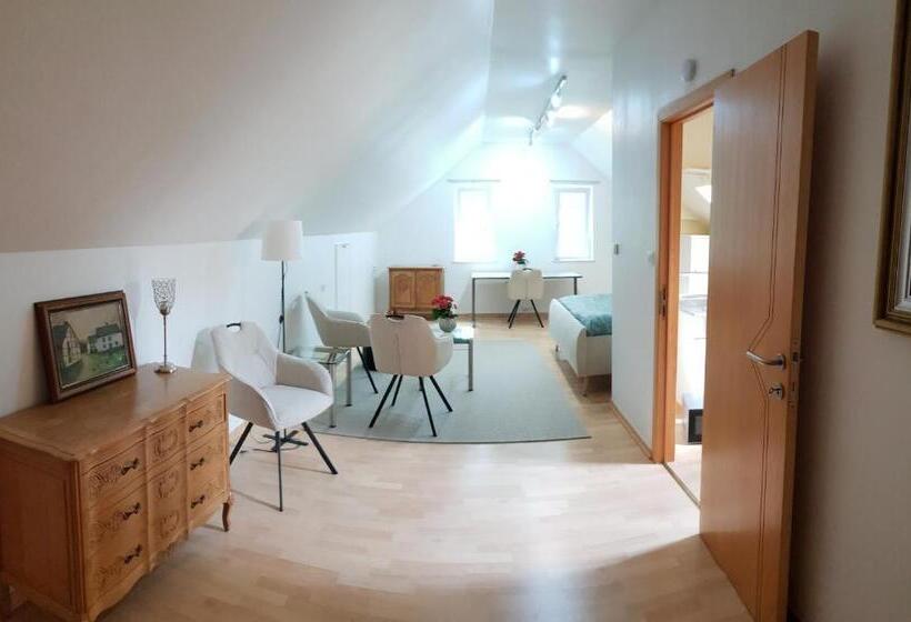 펜션 L écrin Sous Les Toits