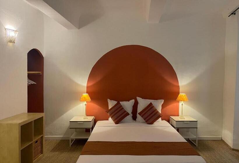 פנסיון La Villageoise