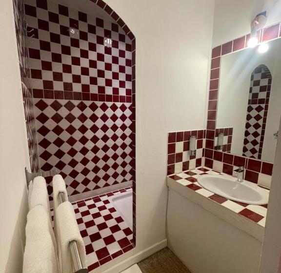 פנסיון La Villageoise