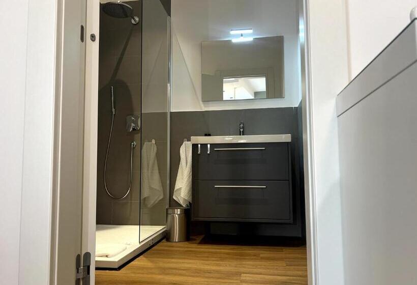 פנסיון Near Vatican, Irnerio 47 Guest House