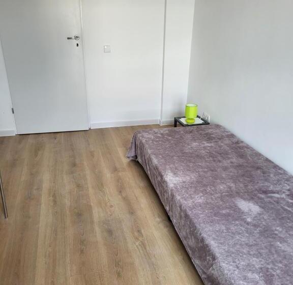 ペンション Volkshaus Hbf Wg & Serviced Apartments