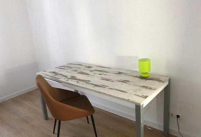 ペンション Volkshaus Hbf Wg & Serviced Apartments