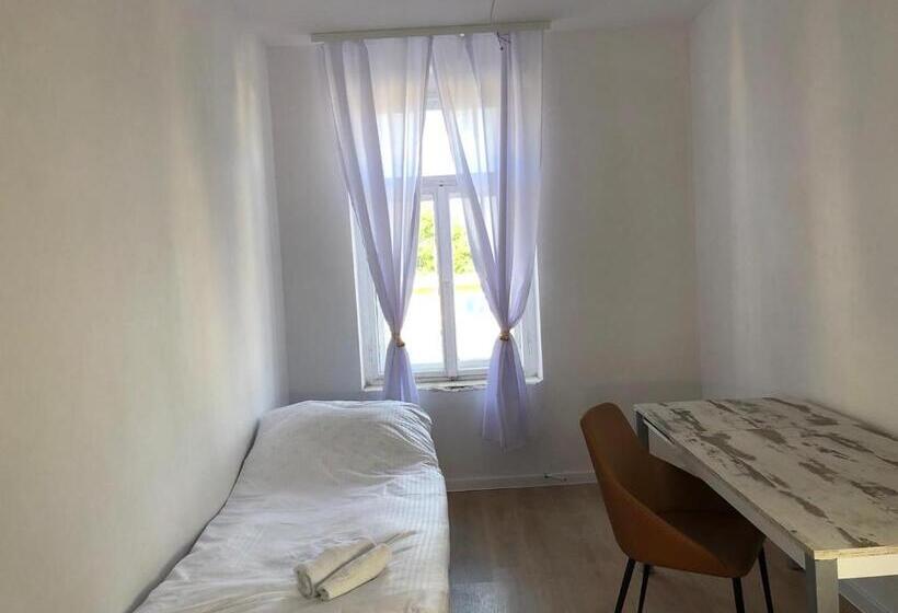 ペンション Volkshaus Hbf Wg & Serviced Apartments