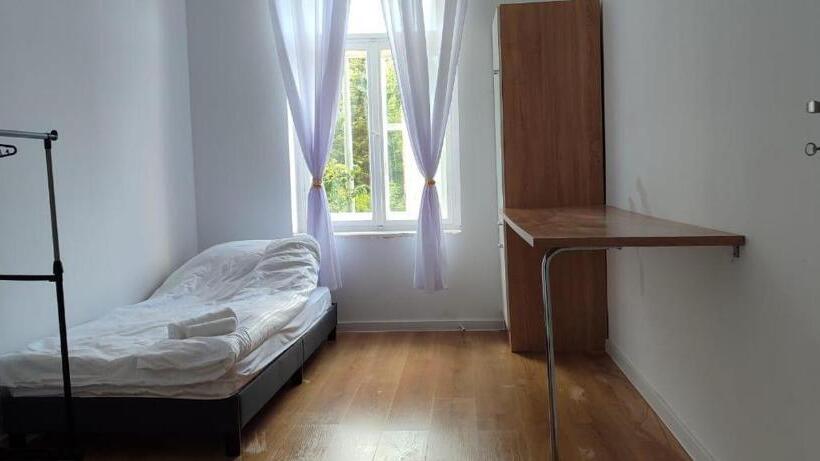 ペンション Volkshaus Hbf Wg & Serviced Apartments