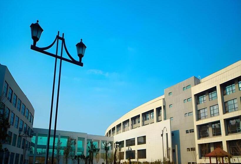 리조트 New Century Hotel Zaozhuang Fengming