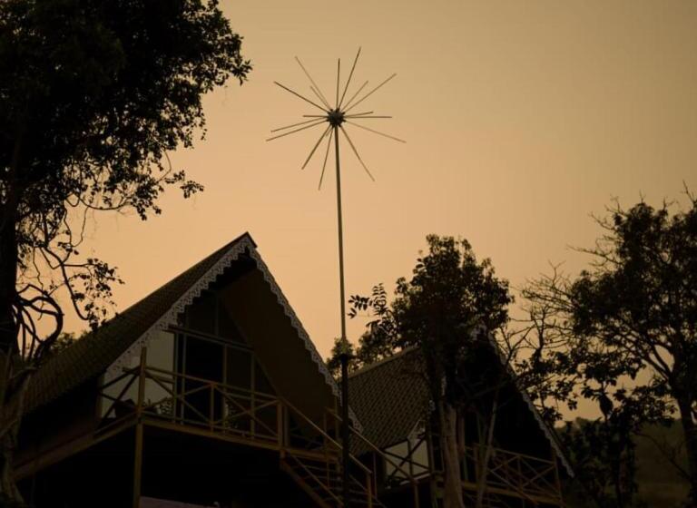 منتجع Pawna Blue Water Camping Thakursai