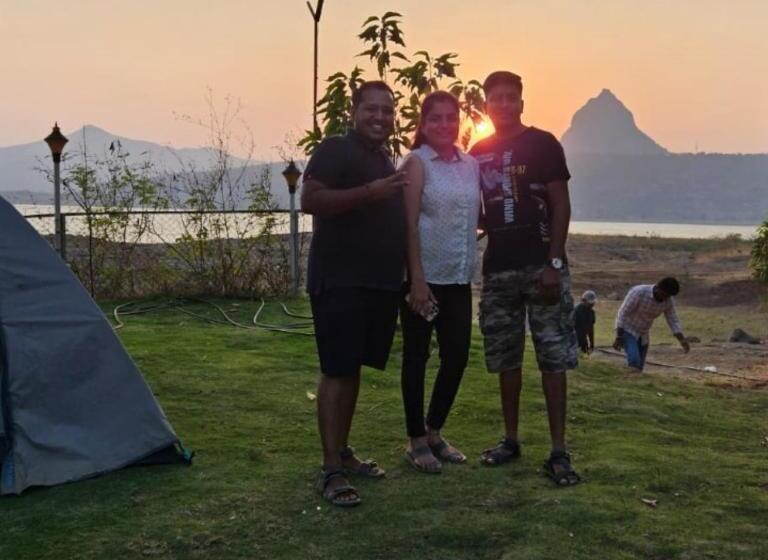 منتجع Pawna Blue Water Camping Thakursai