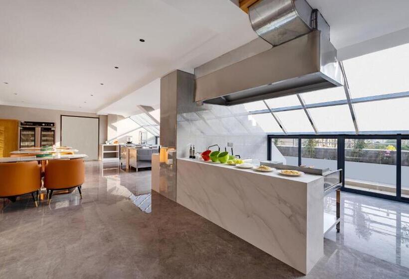 万悦国际酒店机场火车站店