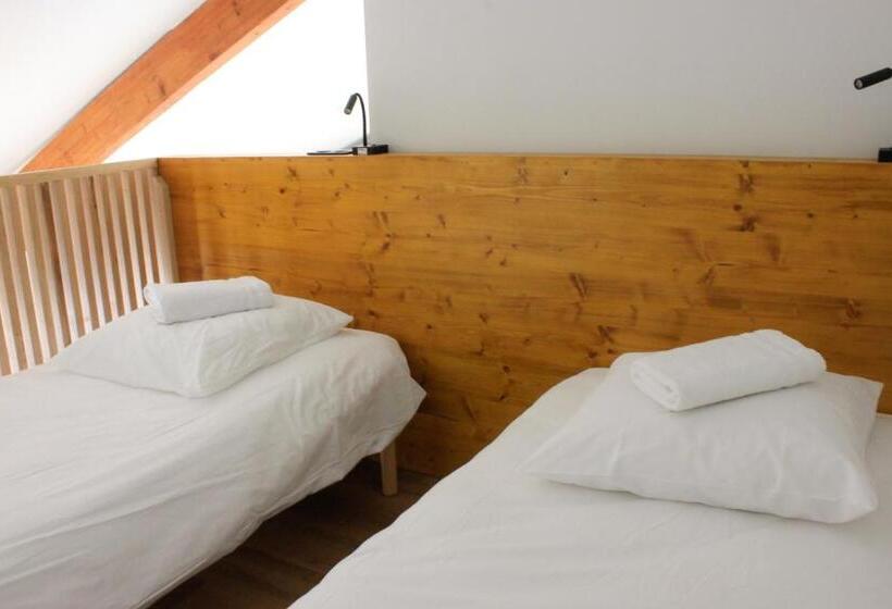 ユースホステル Auberge Le Leo De Foix