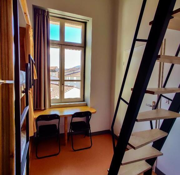 ユースホステル Auberge Le Leo De Foix