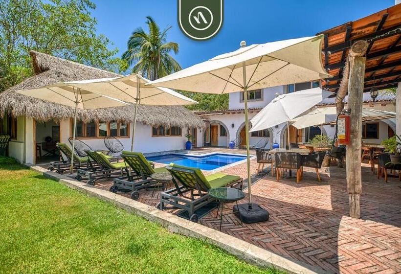 호스텔 Bed And Breakfast Dormitory Room With Pool Nuevo Vallarta