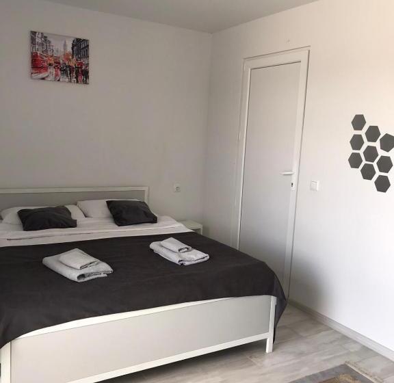 Hostel Edelweiss солотвино