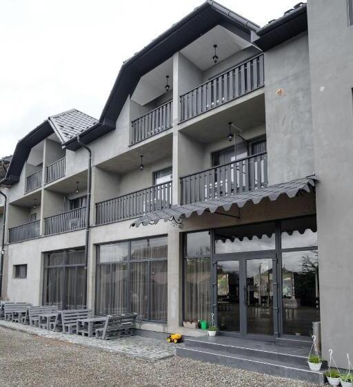 Hostel Edelweiss солотвино