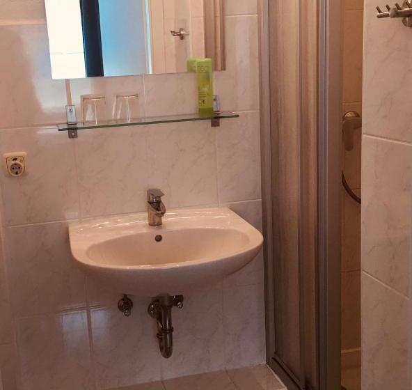 호스텔 Pension Seemöwe