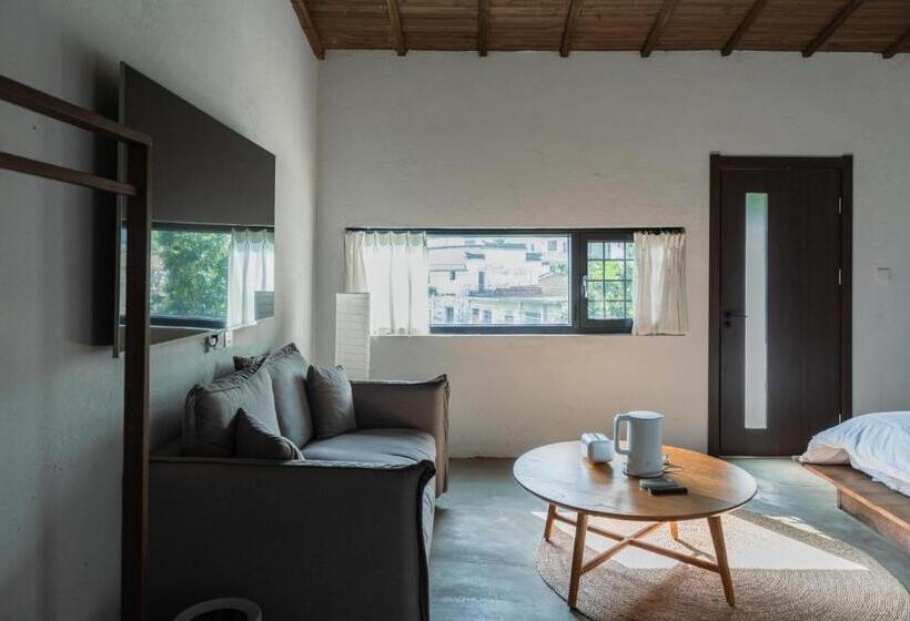 Bed and Breakfast 无用民宿useless Inn