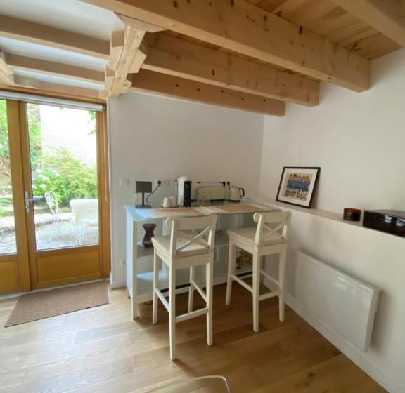 Bed and Breakfast Chambre D Hôtes Indépendante Les Agaphantes