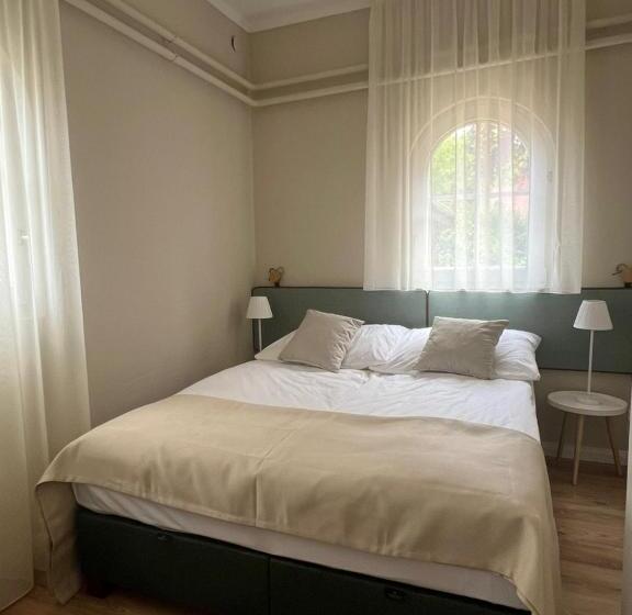 مبيت وإفطار Délceg Réce Mini