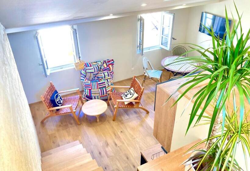 تختخواب و صبحانه Le Petit Avignon   Chambres & Appartement à Deux Pas Du Pont D Avignon Et Du Palais Des Papes