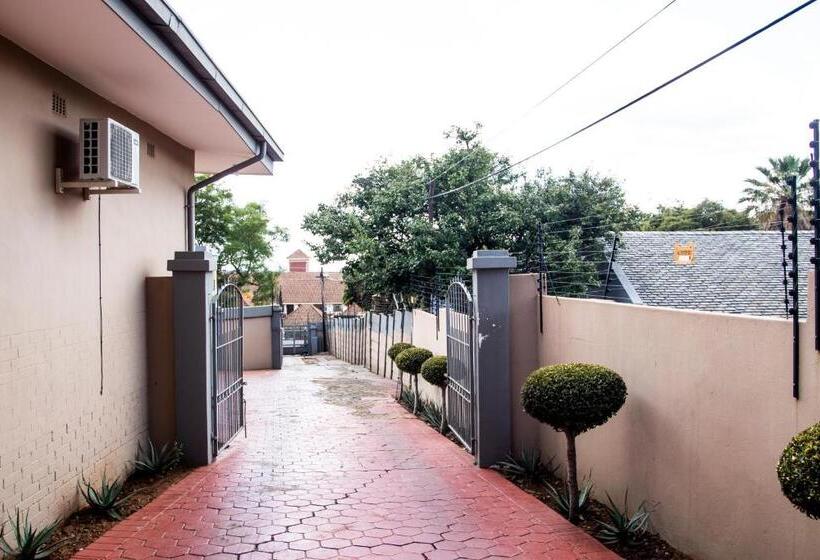 צימר Leas Furnished Apartments Waterkloof