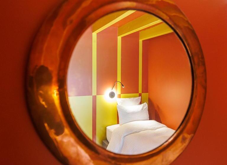 Bed and Breakfast Moulin De Retord, Côté étang   Chambres D Hôtes