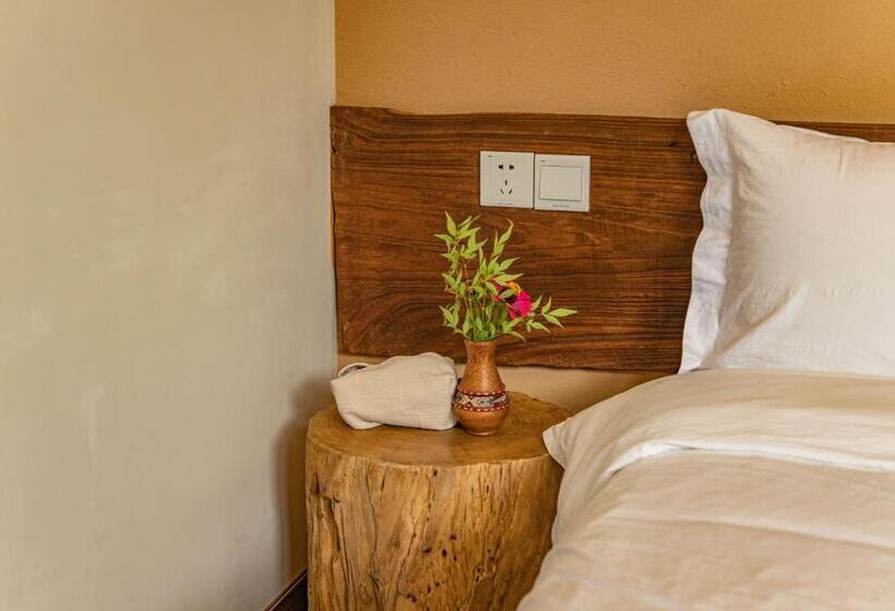 Bed and Breakfast Nature Cure Village Lodge 婺源自在舍民宿