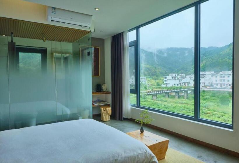 Bed & Breakfast Nature Cure Village Lodge 婺源自在舍民宿