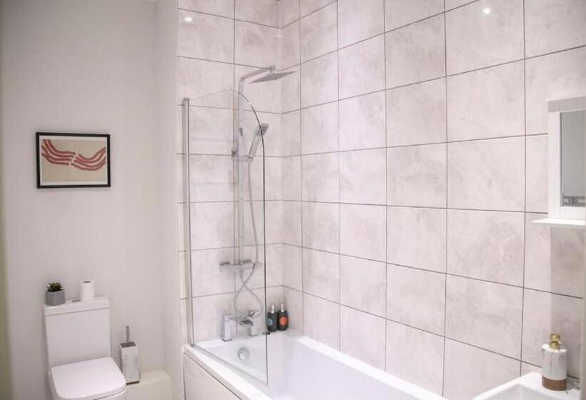 Fortunae City Center Ensuite Apartments