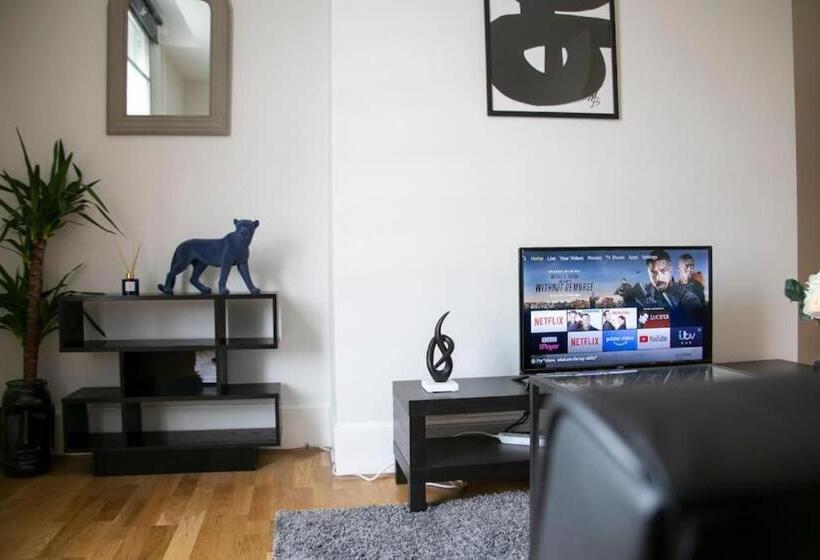 Fortunae City Center Ensuite Apartments