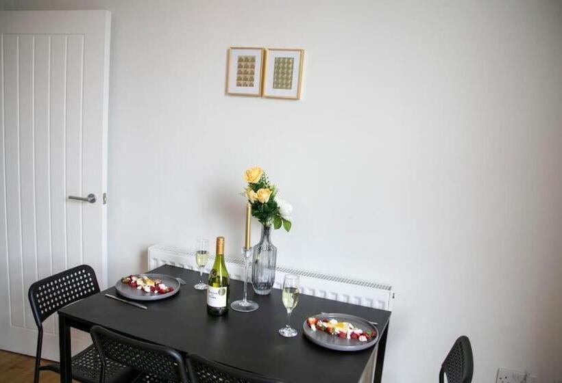 Fortunae City Center Ensuite Apartments