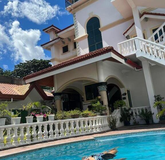 Gracey Dive Resort And Restaurant