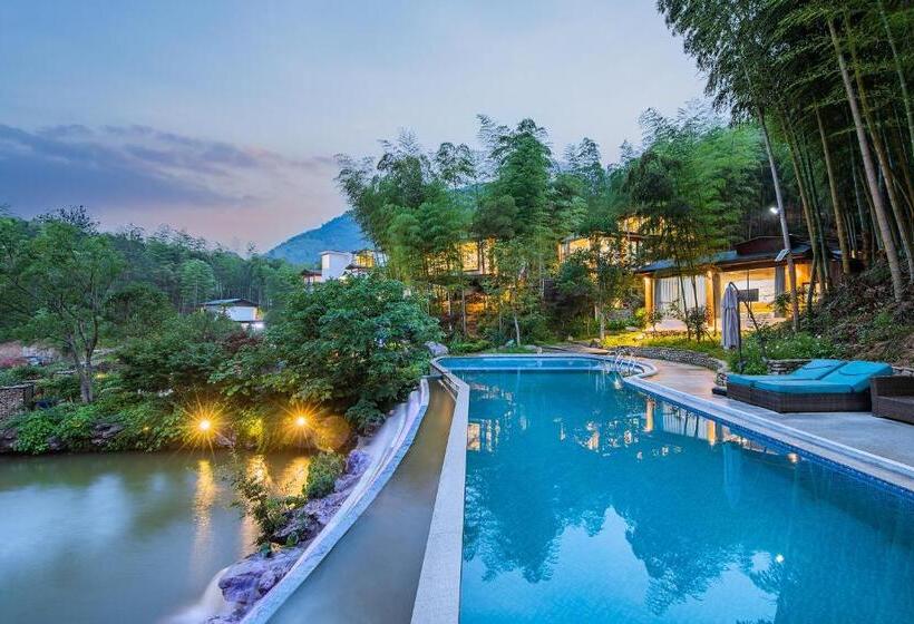 Hotel 安吉牧云山谷 中式花园民宿