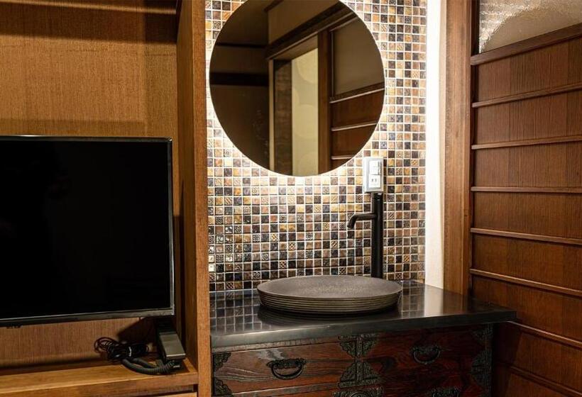 هتل 京都の宿 ぎをんの月