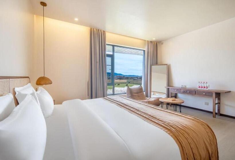 Отель 十里雪山玛格丽庄园