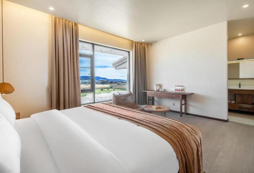 Отель 十里雪山玛格丽庄园