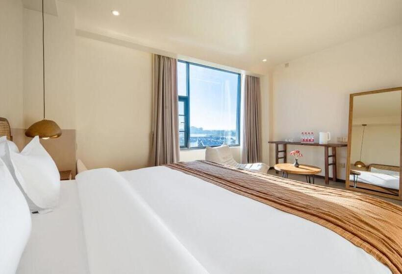 Отель 十里雪山玛格丽庄园