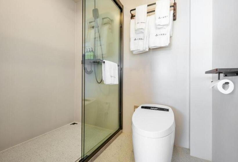 Отель 十里雪山玛格丽庄园