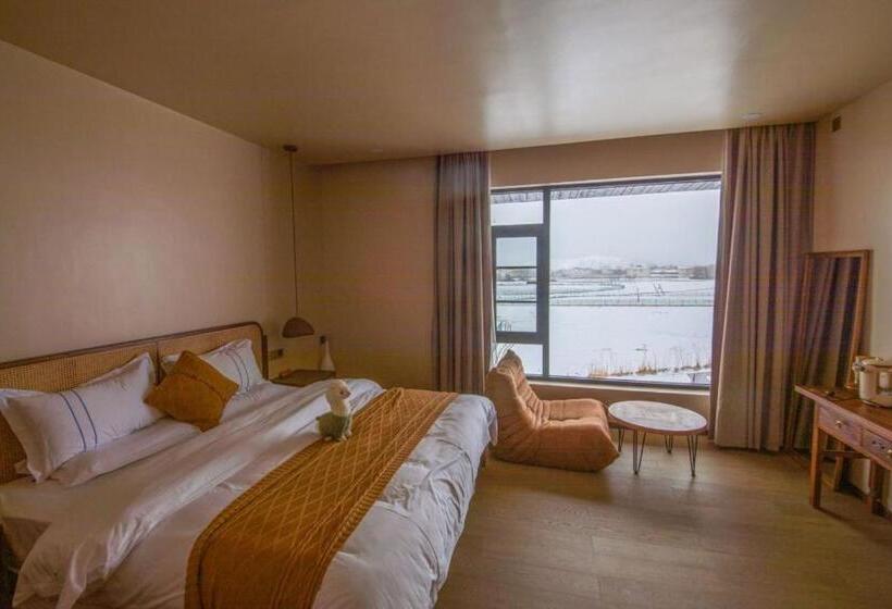 Отель 十里雪山玛格丽庄园