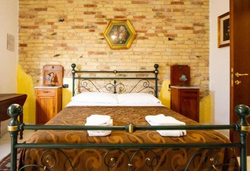 Отель Agriturismo La Collinetta