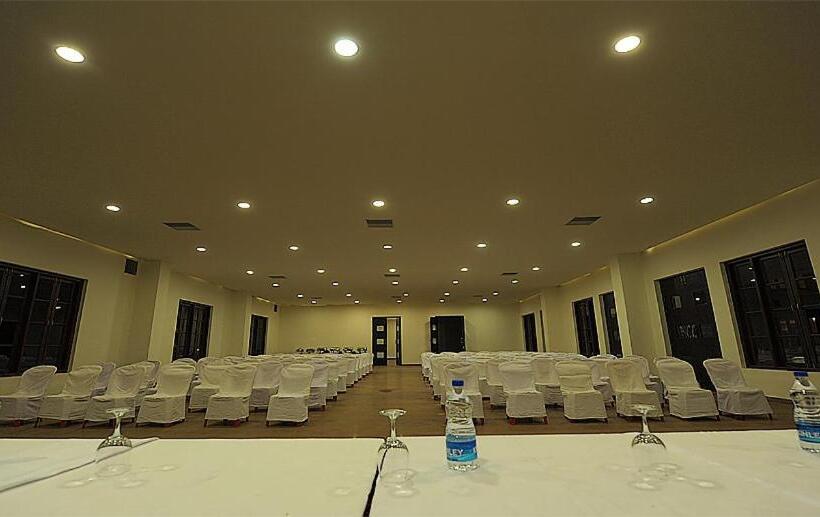 ホテル Amritara Ramila Kutir