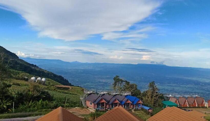 هتل Baan Phak Plaithang At Phu Thap Buek