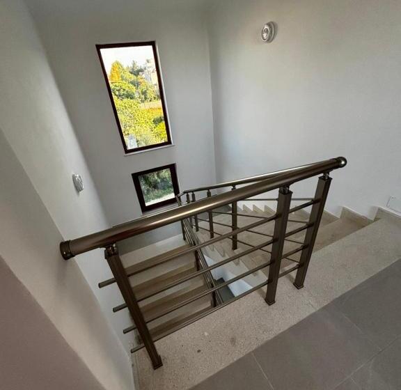 Отель Bedgodini