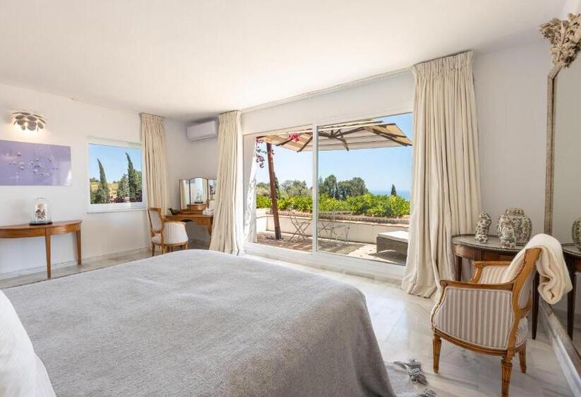 Отель Casablu An Andalusian Boutique