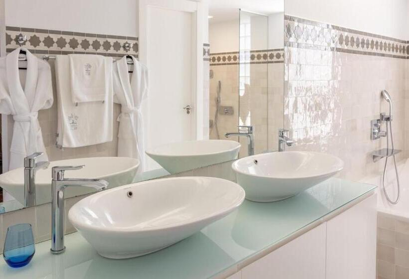 Отель Casablu An Andalusian Boutique