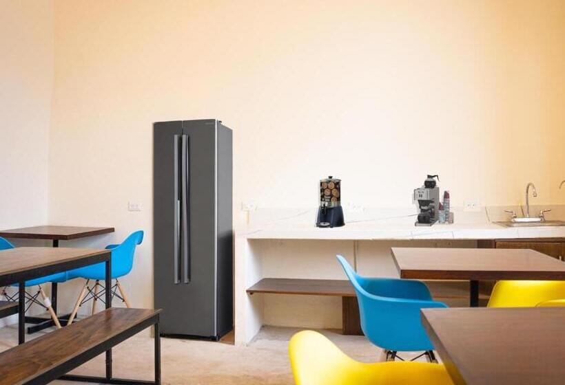 هتل کپسول Kapsul Express Mérida