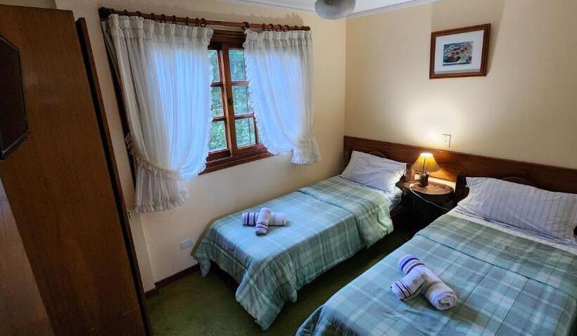 هتل Helen Del Mar