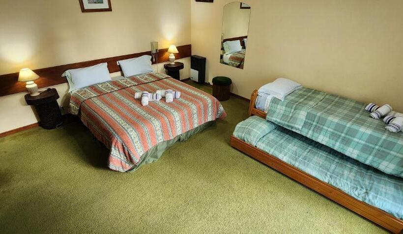 هتل Helen Del Mar