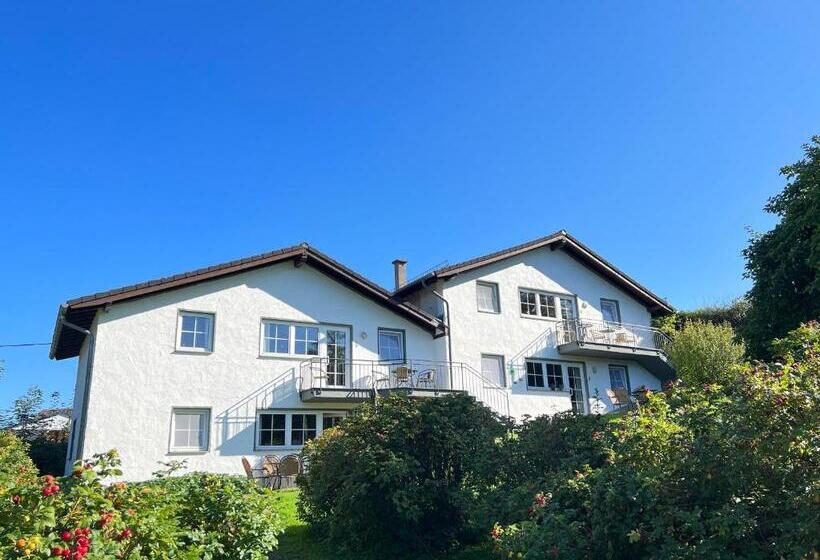 فندق Landgut Pfauenhof